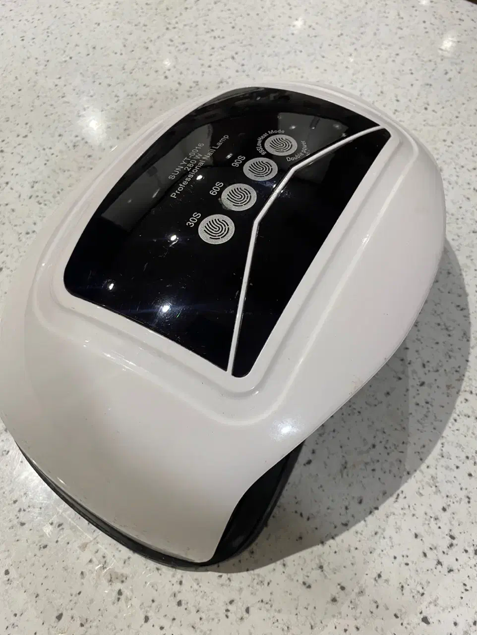 دستگاه یووی ناخن سالم و کم کار کرده|آرایشی، بهداشتی، درمانی|گرمی, |دیوار