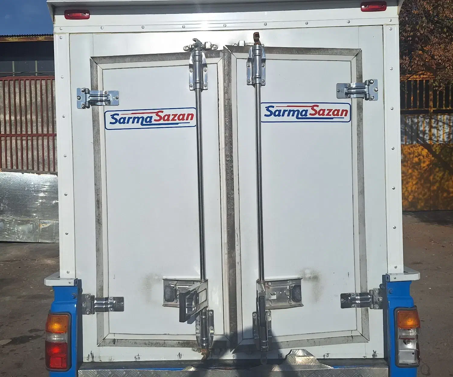 یخچال زامیاد|قطعات یدکی و لوازم جانبی|شیراز, گل سرخ|دیوار