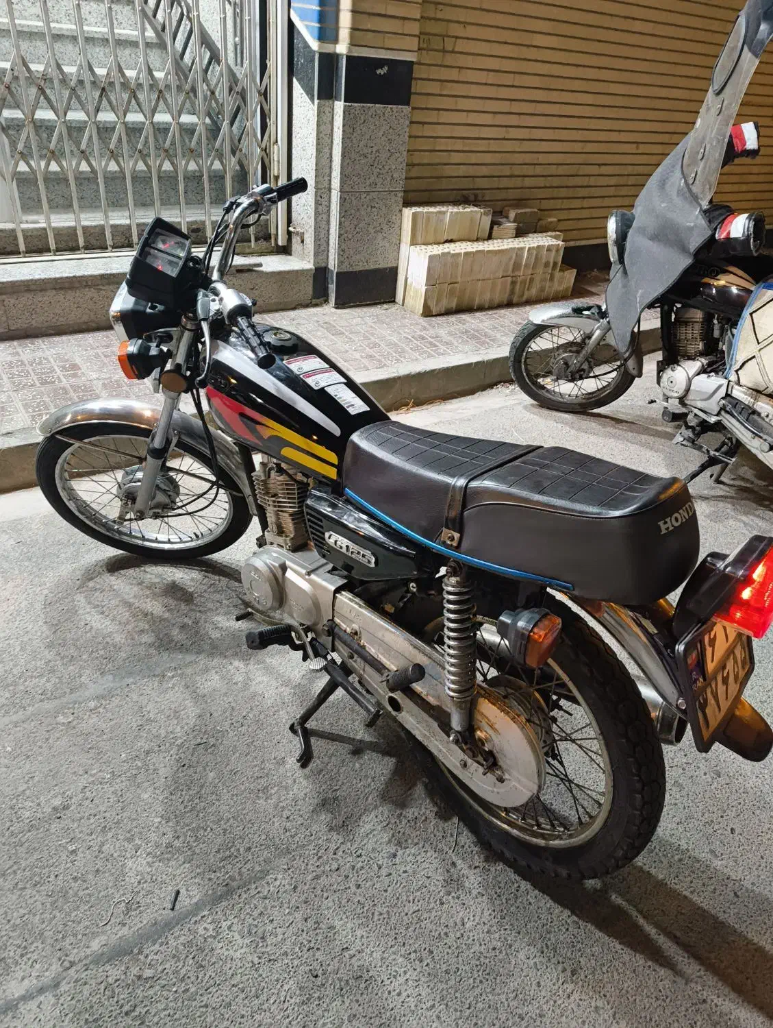 هندا ۱۲۵|موتورسیکلت|قم, چهار امامزاده|دیوار