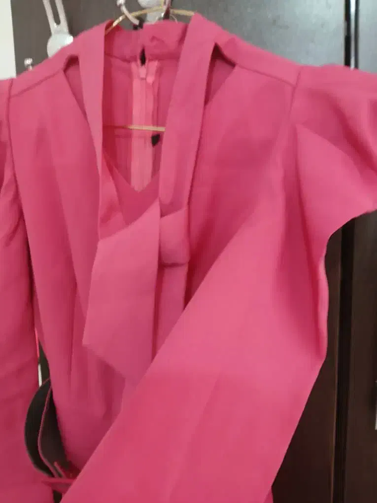 لباس|لباس|مرودشت, فاز اول شهرک فرهنگیان|دیوار