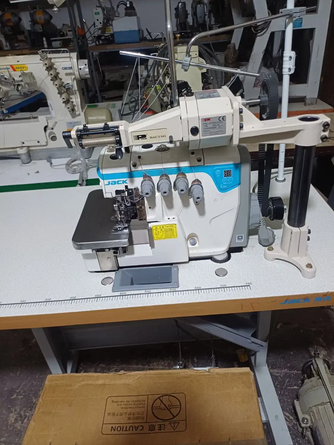 چرخ سردوز کشدوز چهار نخ نو|چرخ خیاطی و ریسندگی|اصفهان, شاهد|دیوار