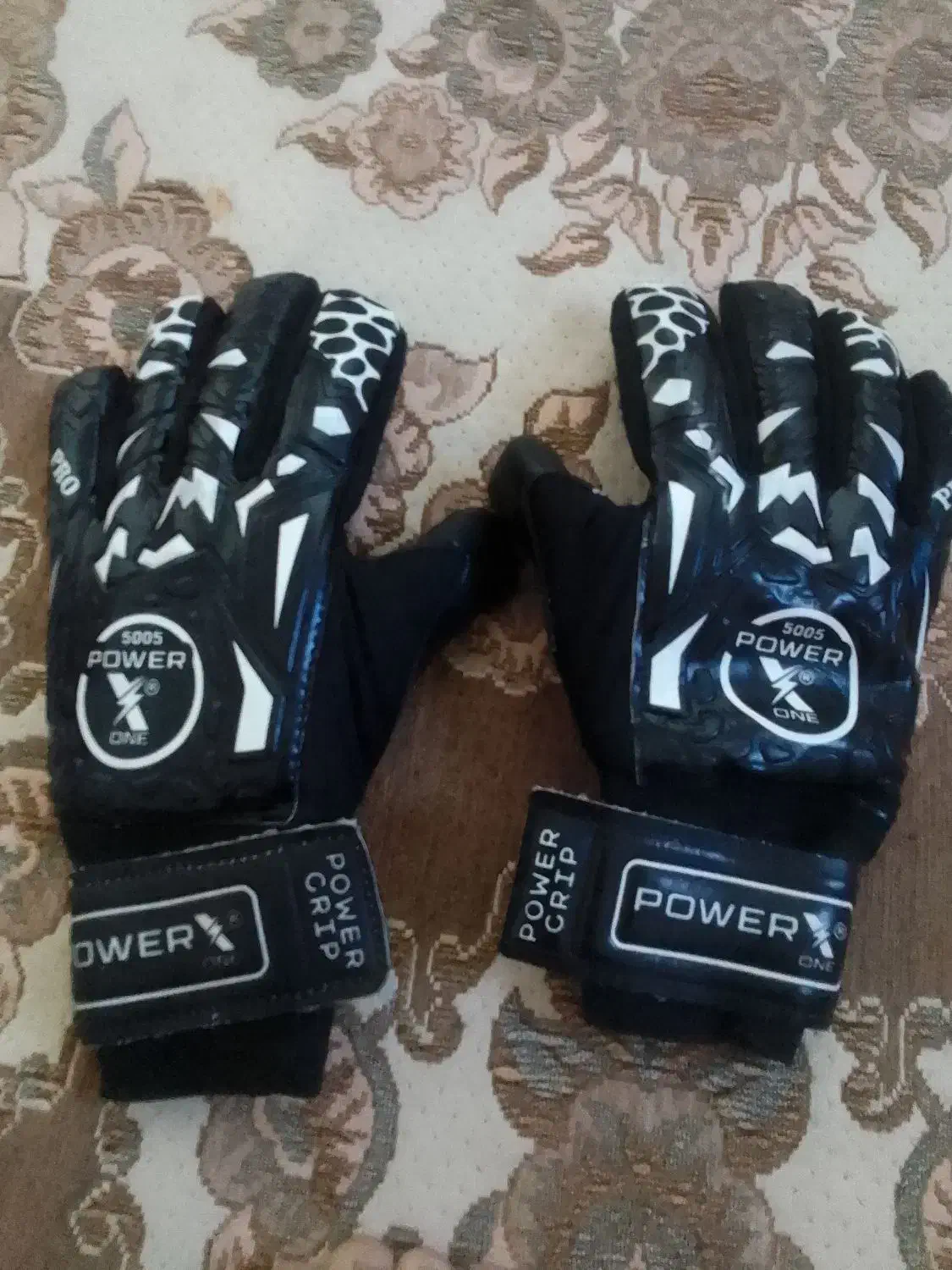 دستکش دروازه بانی|تجهیزات ورزشی|محمدشهر, محمدشهر|دیوار