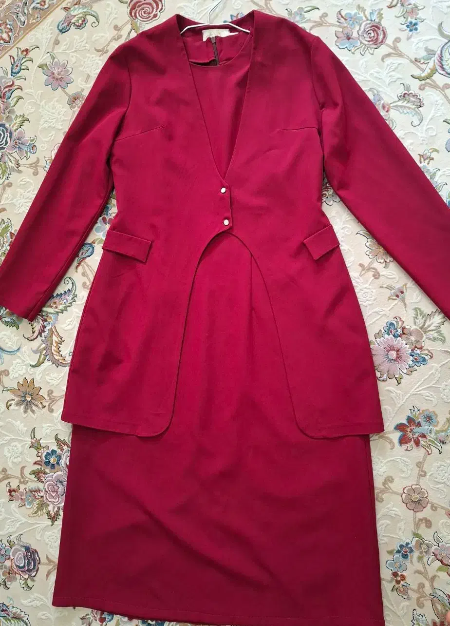 مانتو|لباس|پیر بکران, |دیوار