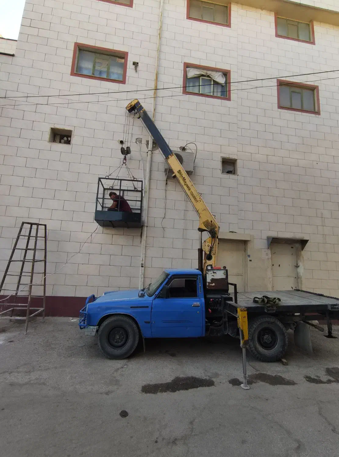 جرثقیل نیسانی 12 متری|خدمات حمل و نقل|کازرون, |دیوار