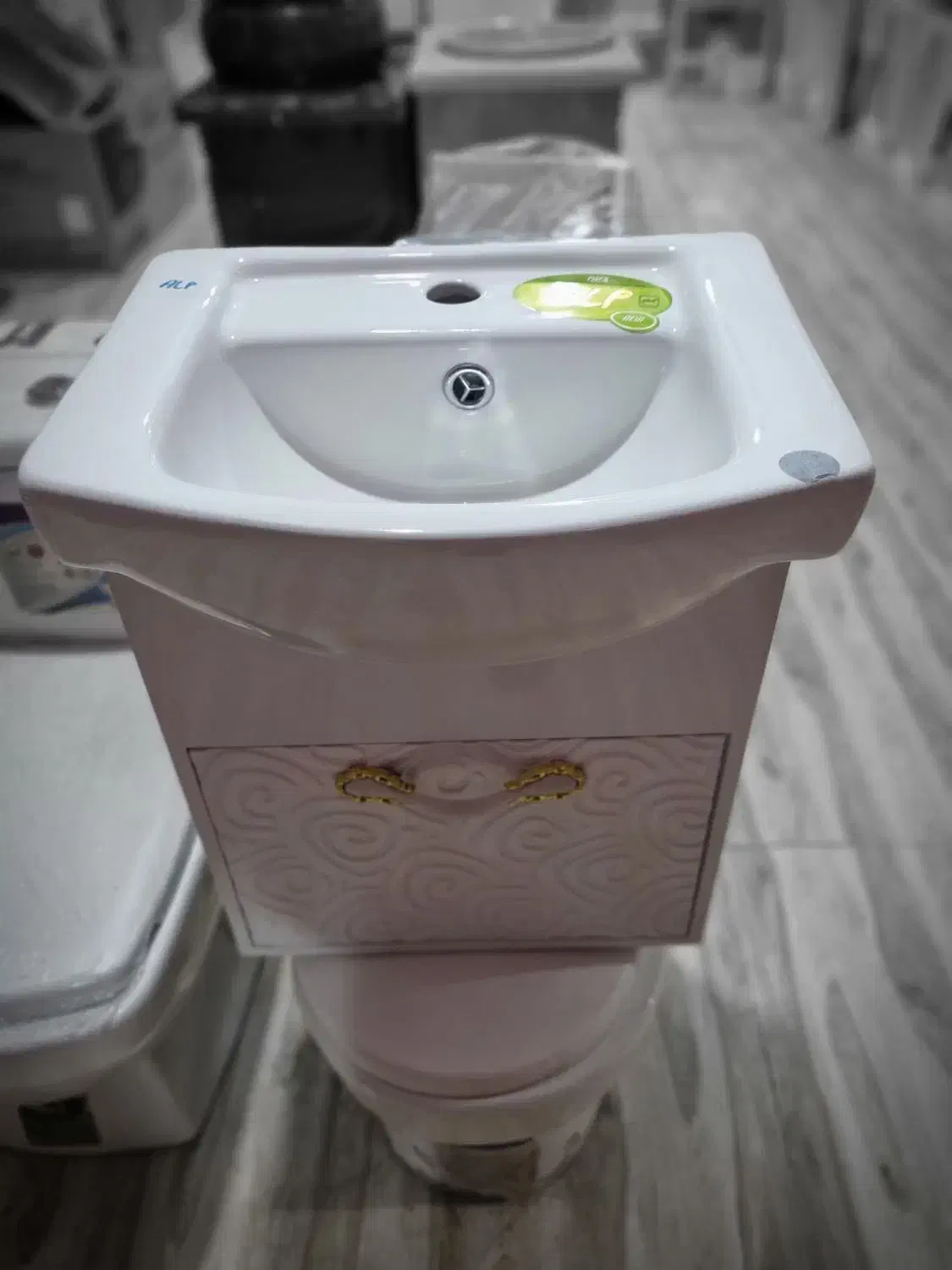 روشویی کابینتی|لوازم سرویس بهداشتی|کرمان, |دیوار