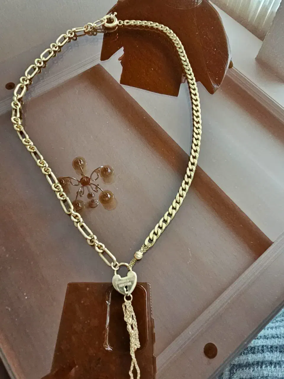 طلا درحدنو|جواهرات|فردیس, فردیس|دیوار