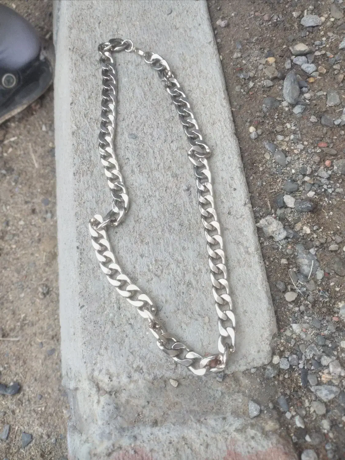 زنجیر|بدلیجات|ملکان, |دیوار