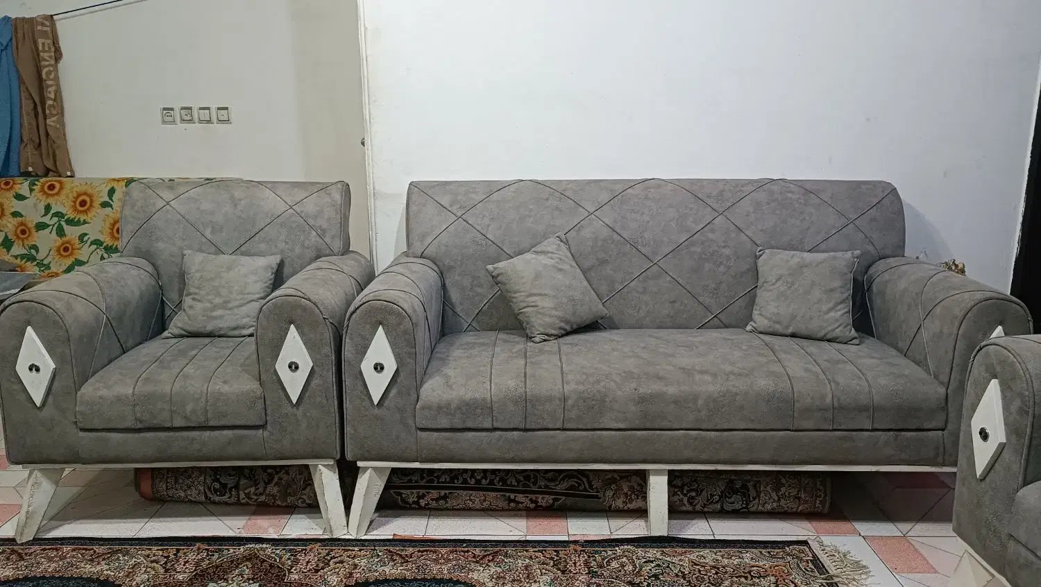 تخت تک نفره و دو نفره و ...|مبلمان خانگی و میز عسلی|رشت, هلال احمر|دیوار