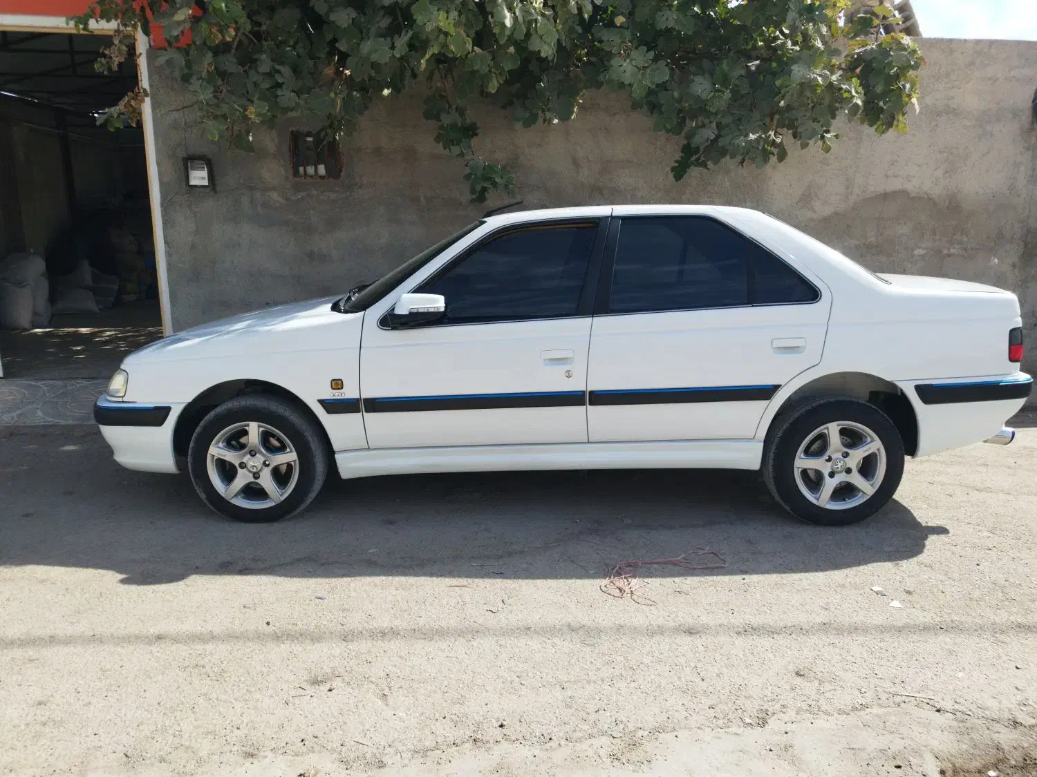 فروشی خودرو|خودرو سواری و وانت|افزر, |دیوار