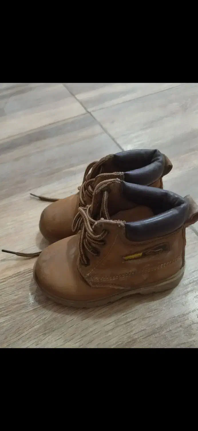 چکمه و بوت بچگانه|کفش و لباس بچه|اهواز, نبوت|دیوار