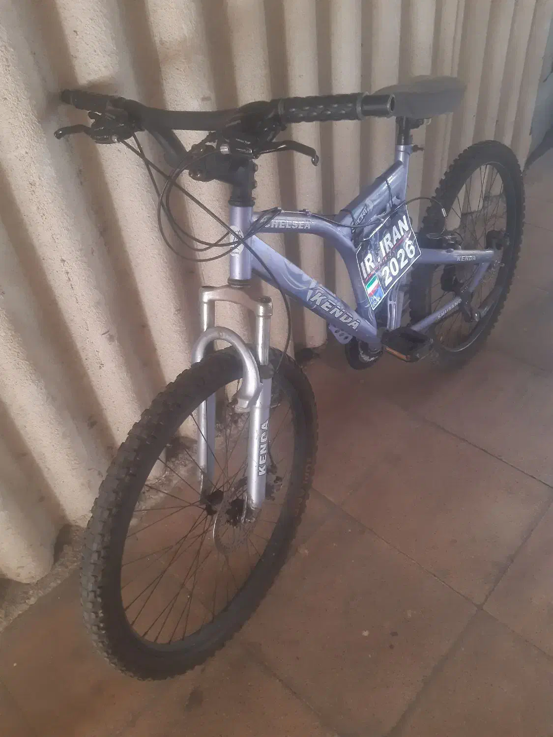 دوچرخه ۲۶|دوچرخه، اسکیت، اسکوتر|ری, شهادت|دیوار