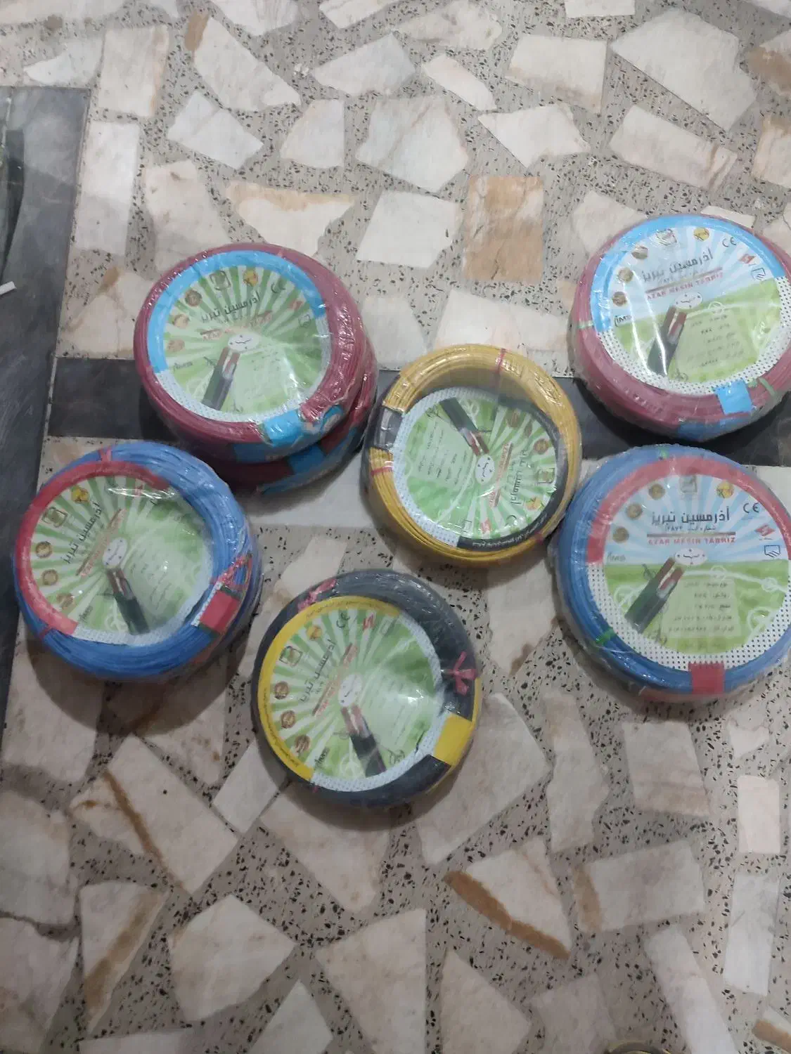 برقکار ساختمانی وصنعتی|خدمات پیشه و مهارت|کرج, باغستان|دیوار