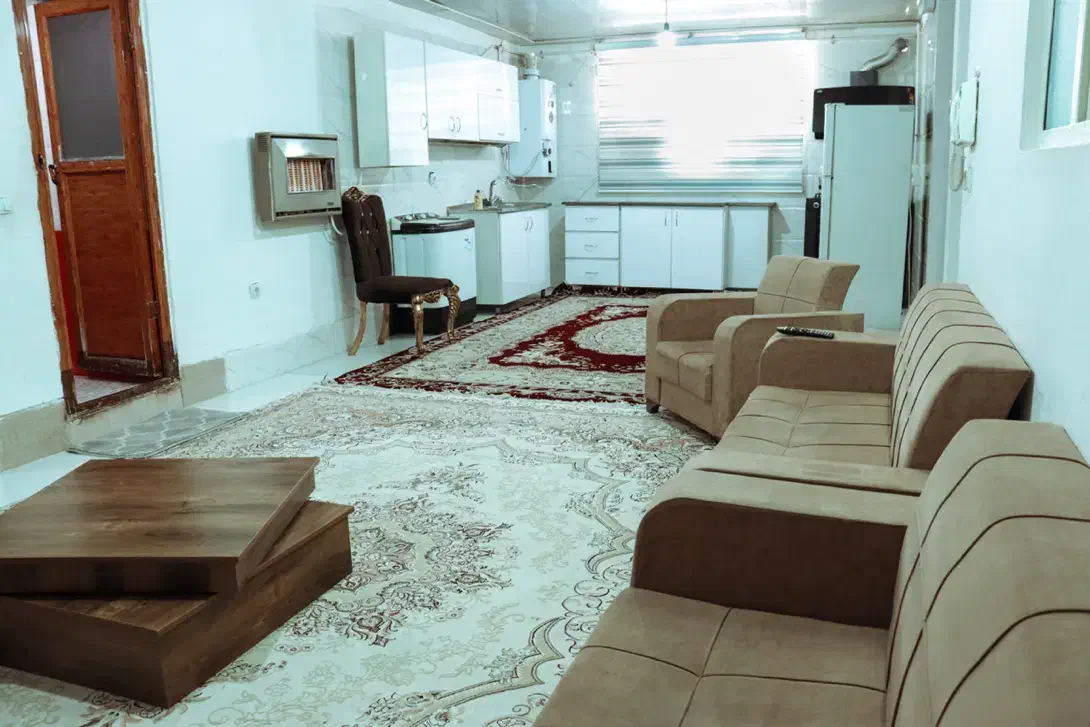 آپارتمان طبقه همکف فروشی|فروش آپارتمان|شیراز, دشت چنار|دیوار