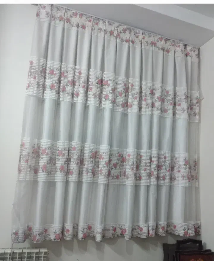 پرده حریرسفید زرشکی|پرده، رانر، رومیزی|تهران, باغ فیض|دیوار