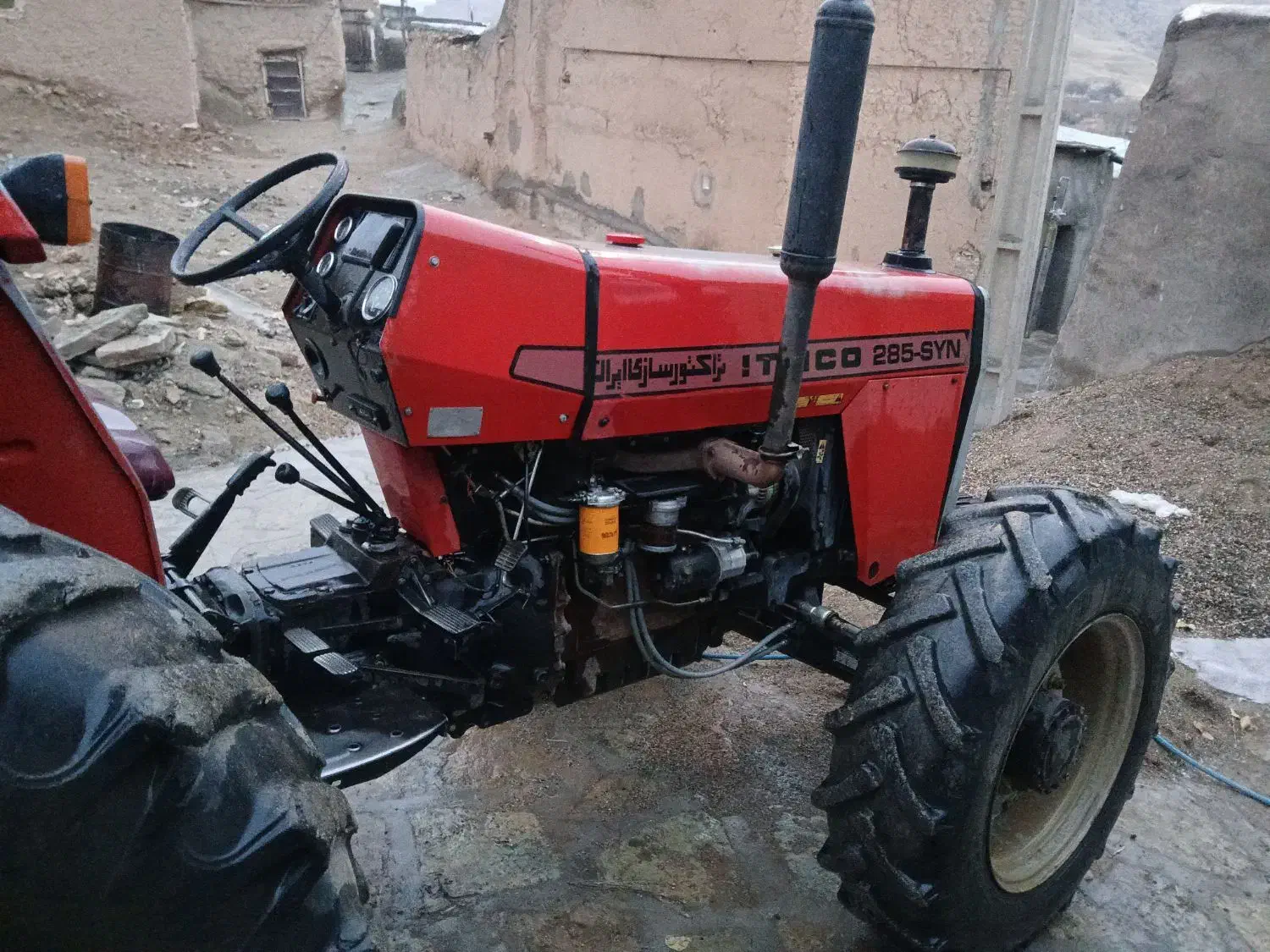 تراکتور ۲۸۵ مدل۸۶|خودرو سنگین|تکاب, |دیوار