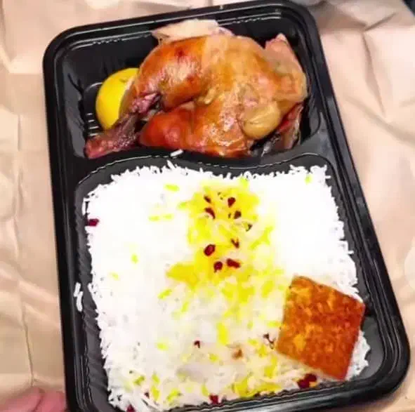 کمک آشپز،پیک موتوری، کارگر ساده برای پرند|استخدام خدمات فروشگاه و رستوران|پرند, فاز ۰|دیوار