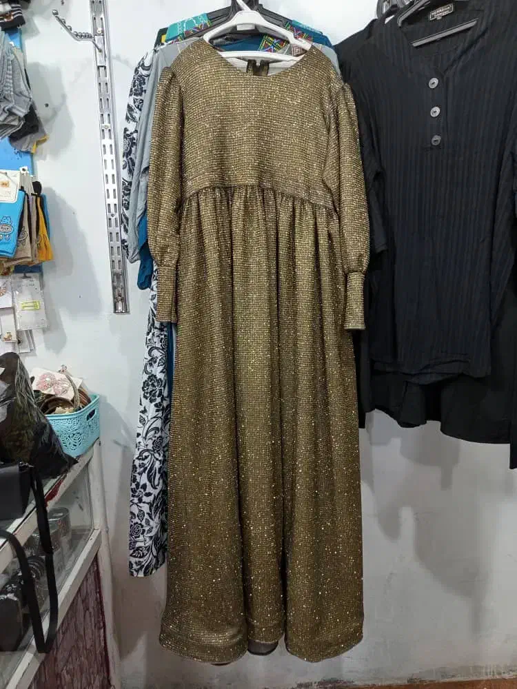 لباس|لباس|خورموج, |دیوار