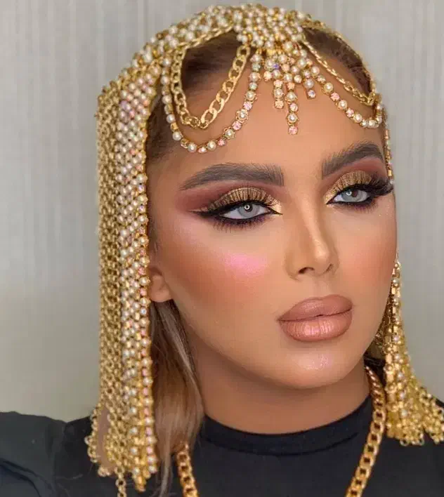 میکاپ شنیون تضمینی آف ویژه|خدمات آرایشگری و زیبایی|رشت, معلم|دیوار