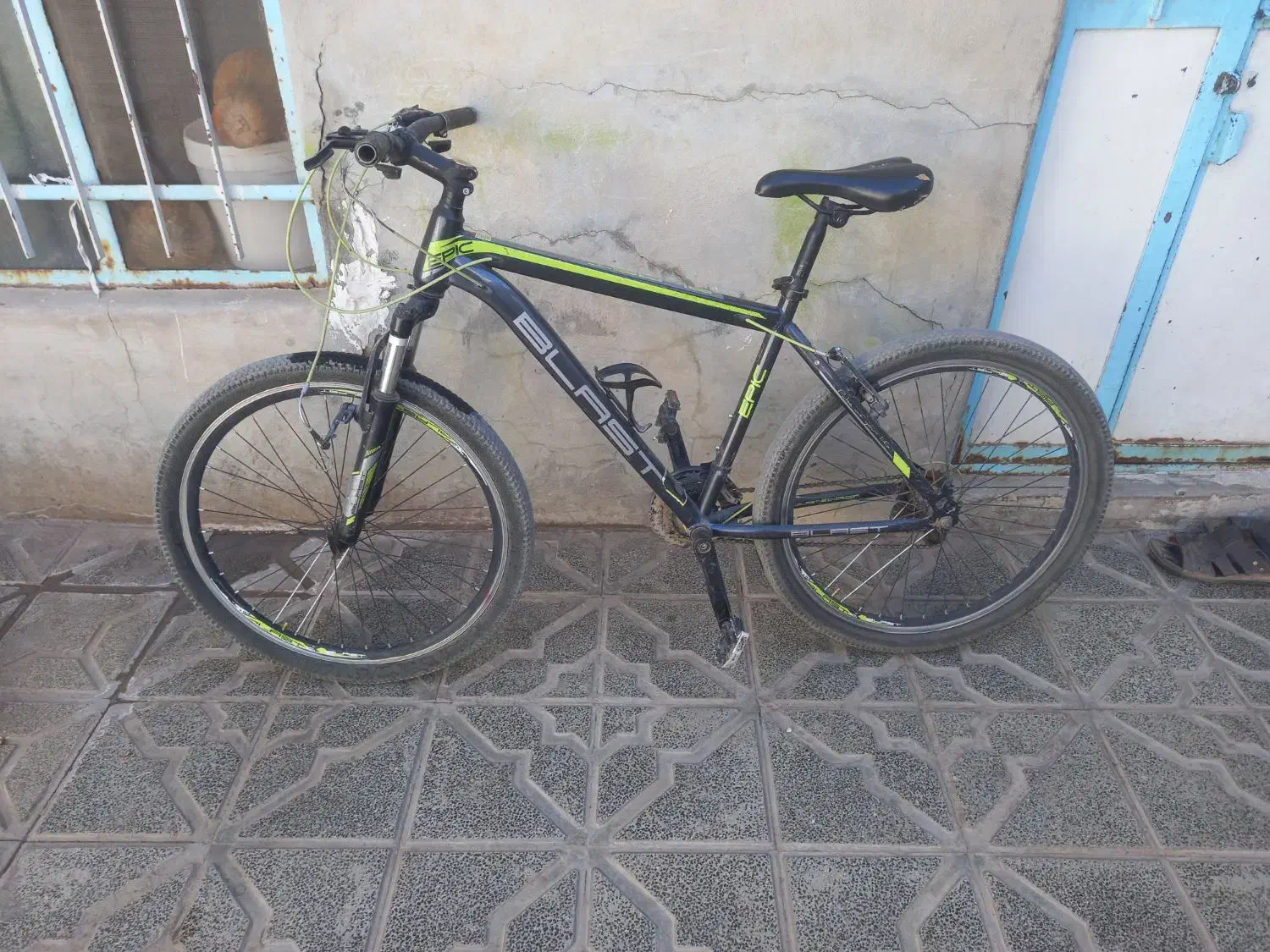 دوچرخه|دوچرخه، اسکیت، اسکوتر|تربت جام, کشتارگاه|دیوار