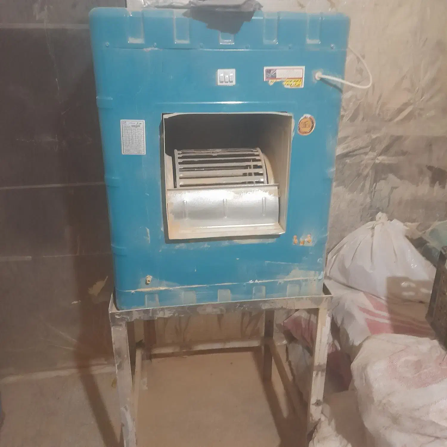 کولر جنرال ۴۰۰۰ سالم با پایه|کولر آبی|سبزوار, توحیدشهر|دیوار