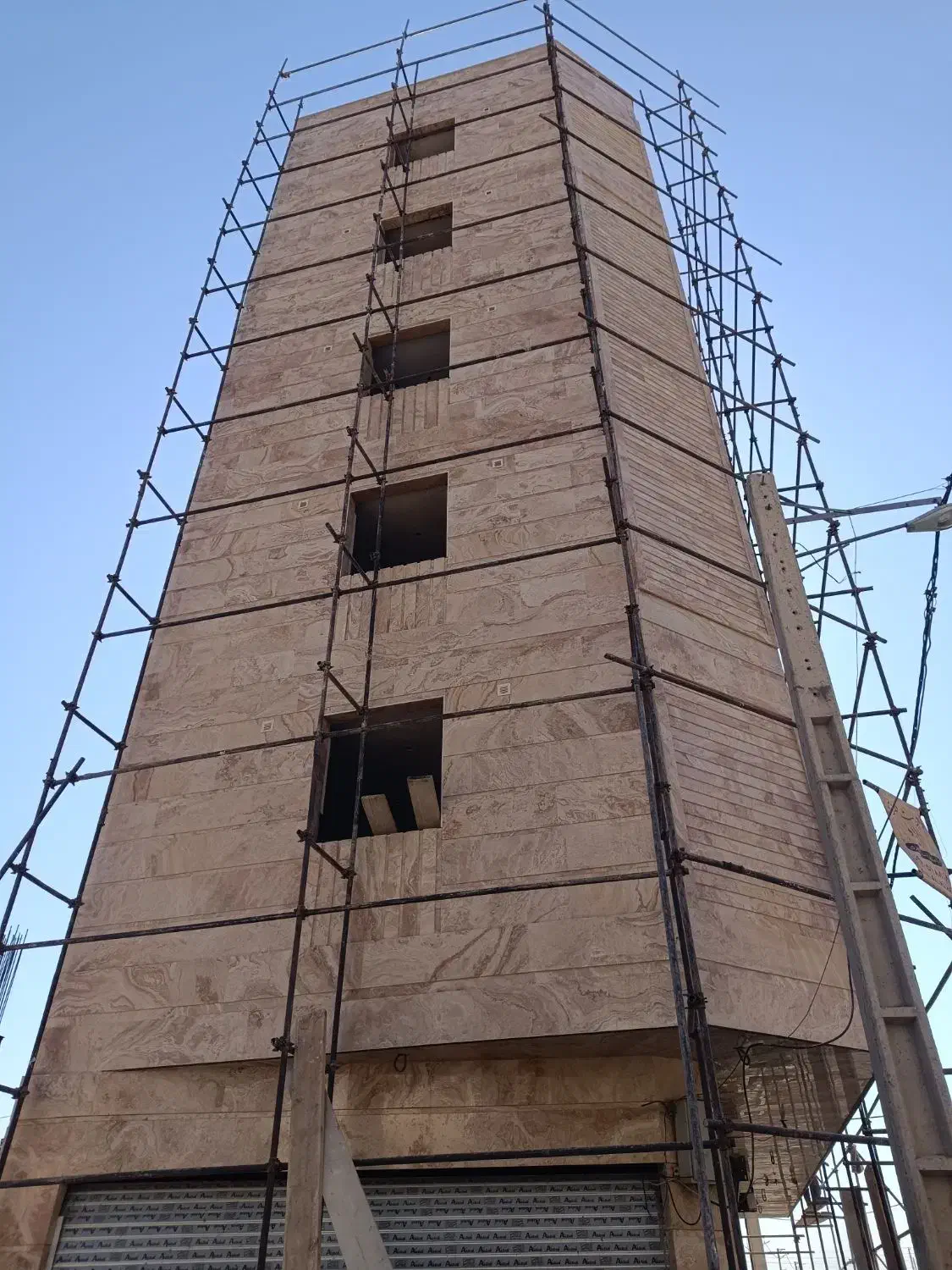 استخدام اوستاکار داربست با جای خواب|استخدام معماری، عمران و ساختمانی|رباط‌کریم, رباط‌کریم|دیوار