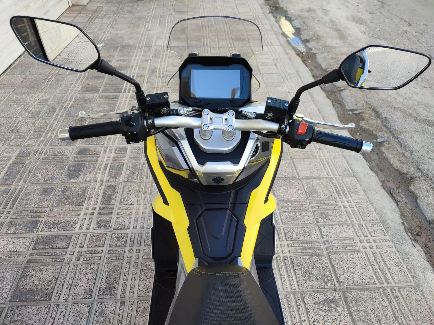 موتور ADV 150cc تکتاز|موتورسیکلت|شیراز, بریجستون|دیوار