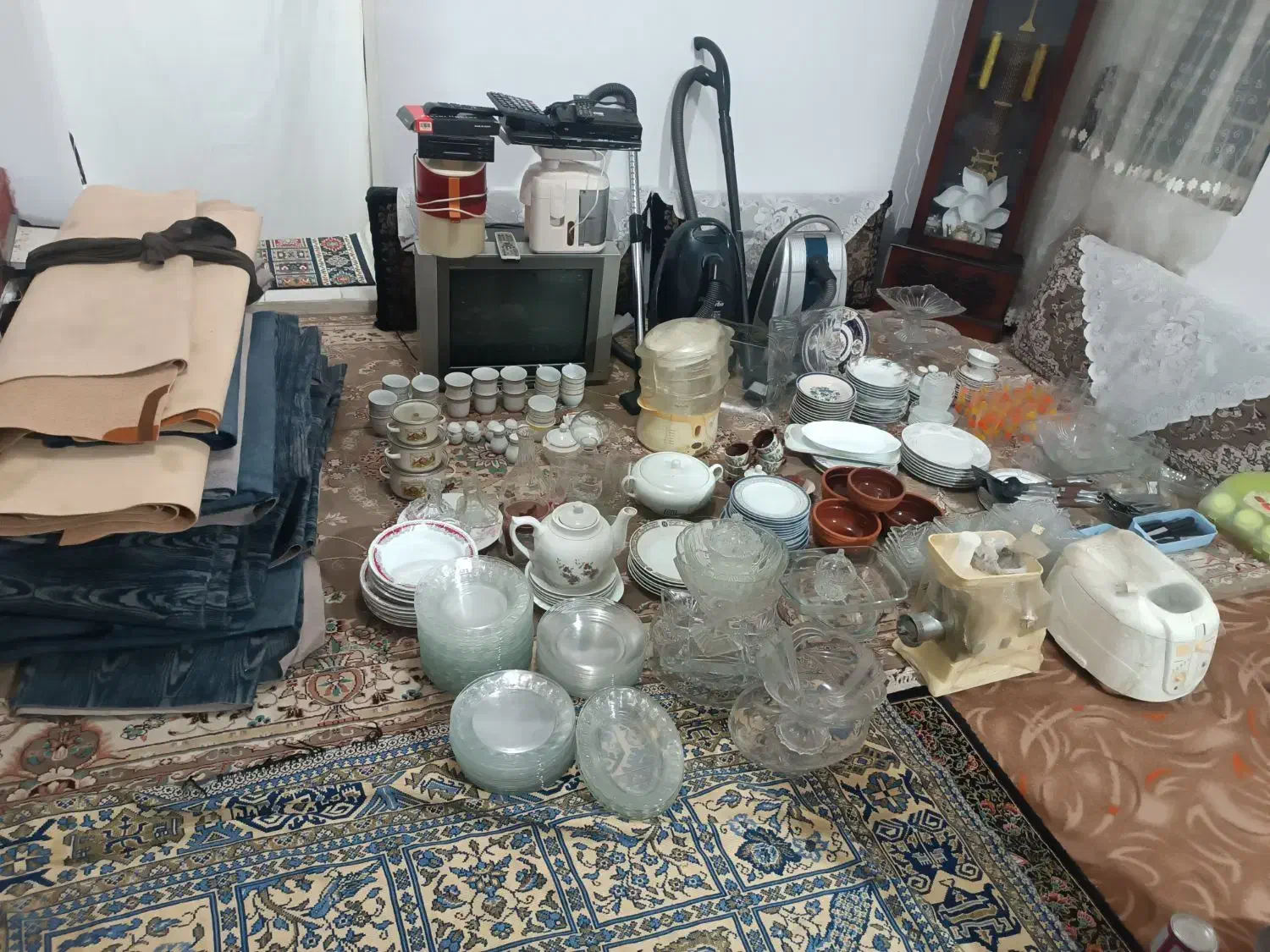 لوازم منزل جارو برقی و چینی جات|سایر لوازم برقی|مشهد, پنجتن|دیوار