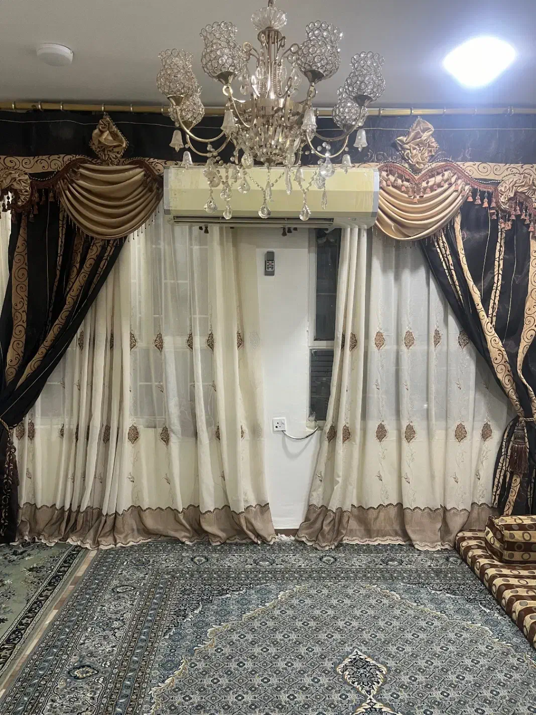 پرده ترک قهوه ای کرم|پرده، رانر، رومیزی|اهواز, کیان اباد|دیوار