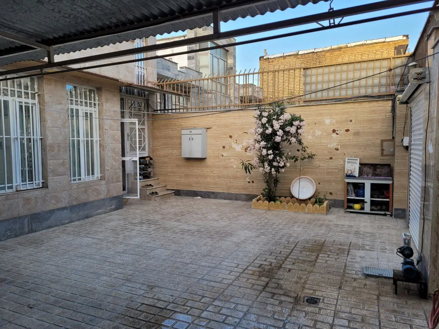 خانه ویلایی بلوار طاقبستان کوی 131|فروش خانه و ویلا|کرمانشاه, |دیوار