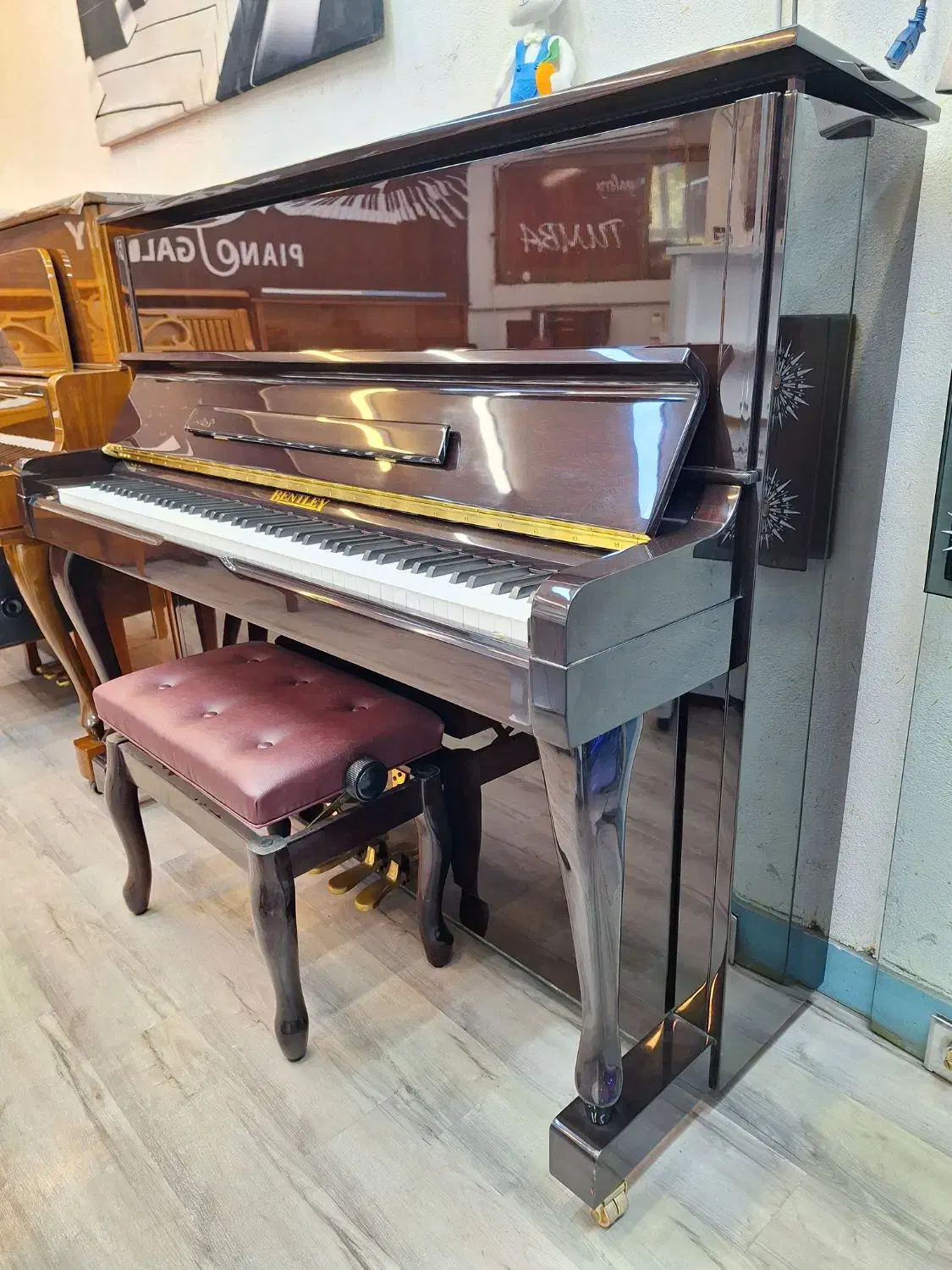 پیانو آکوستیک بنتلی ارتفاع ۱۲۳ ماهگونی|پیانو، کیبورد، آکاردئون|اصفهان, سعادتآباد|دیوار