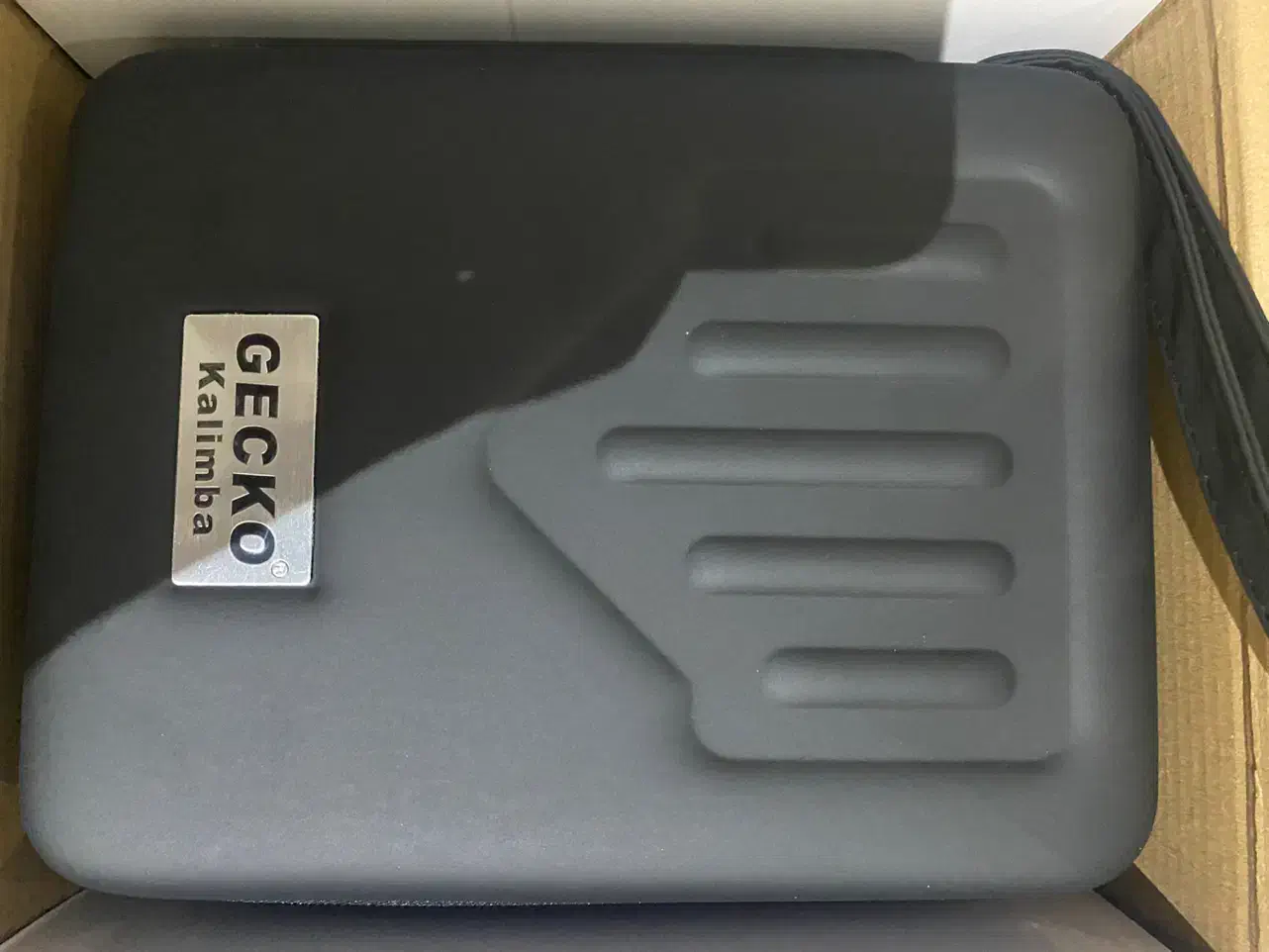 کالیمبا|سازهای سنتی|ری, سیزده آبان|دیوار