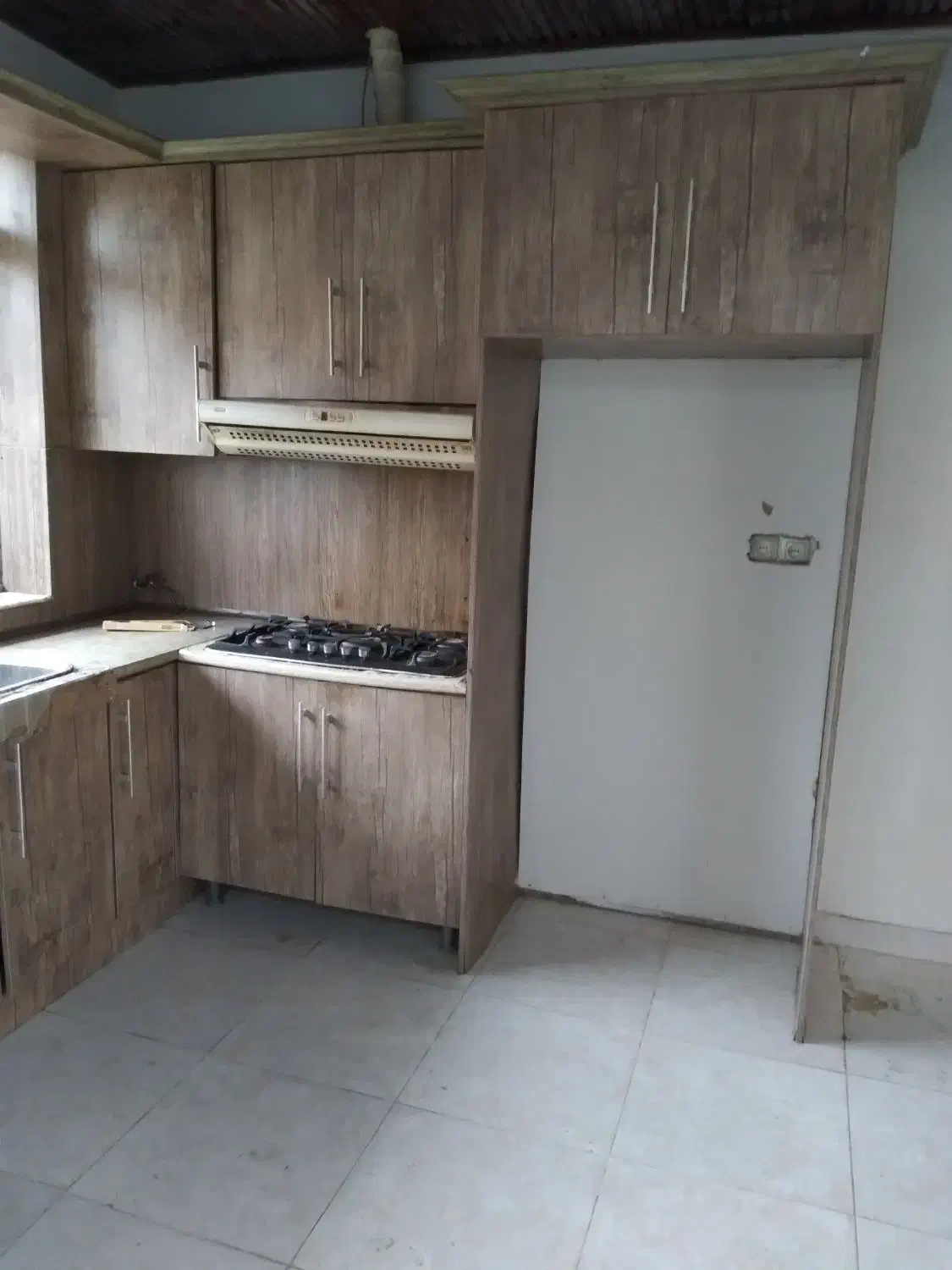 کابینت کمد دیواری در حد نو|مصالح و تجهیزات ساختمان|بندر انزلی, معلم|دیوار