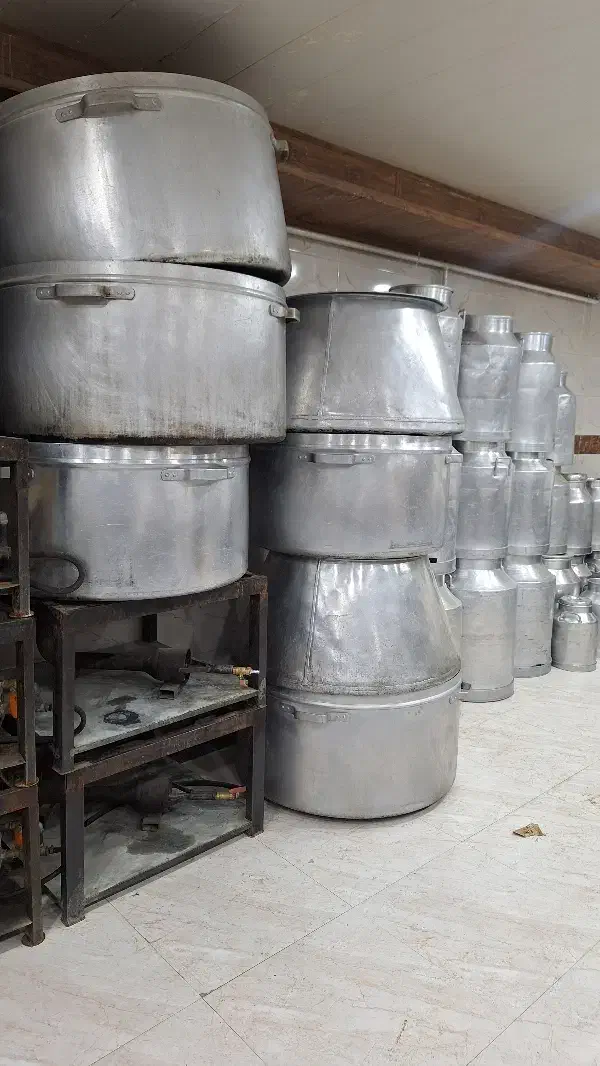 ظروف بزرگ آشپزخانه|ظروف پختوپز|پیرانشهر, |دیوار