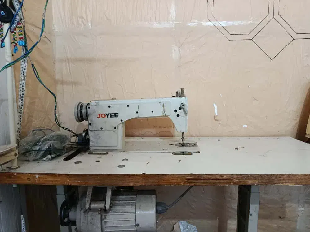 چرخ خیاطی راسته دوز|چرخ خیاطی و ریسندگی|فسا, |دیوار