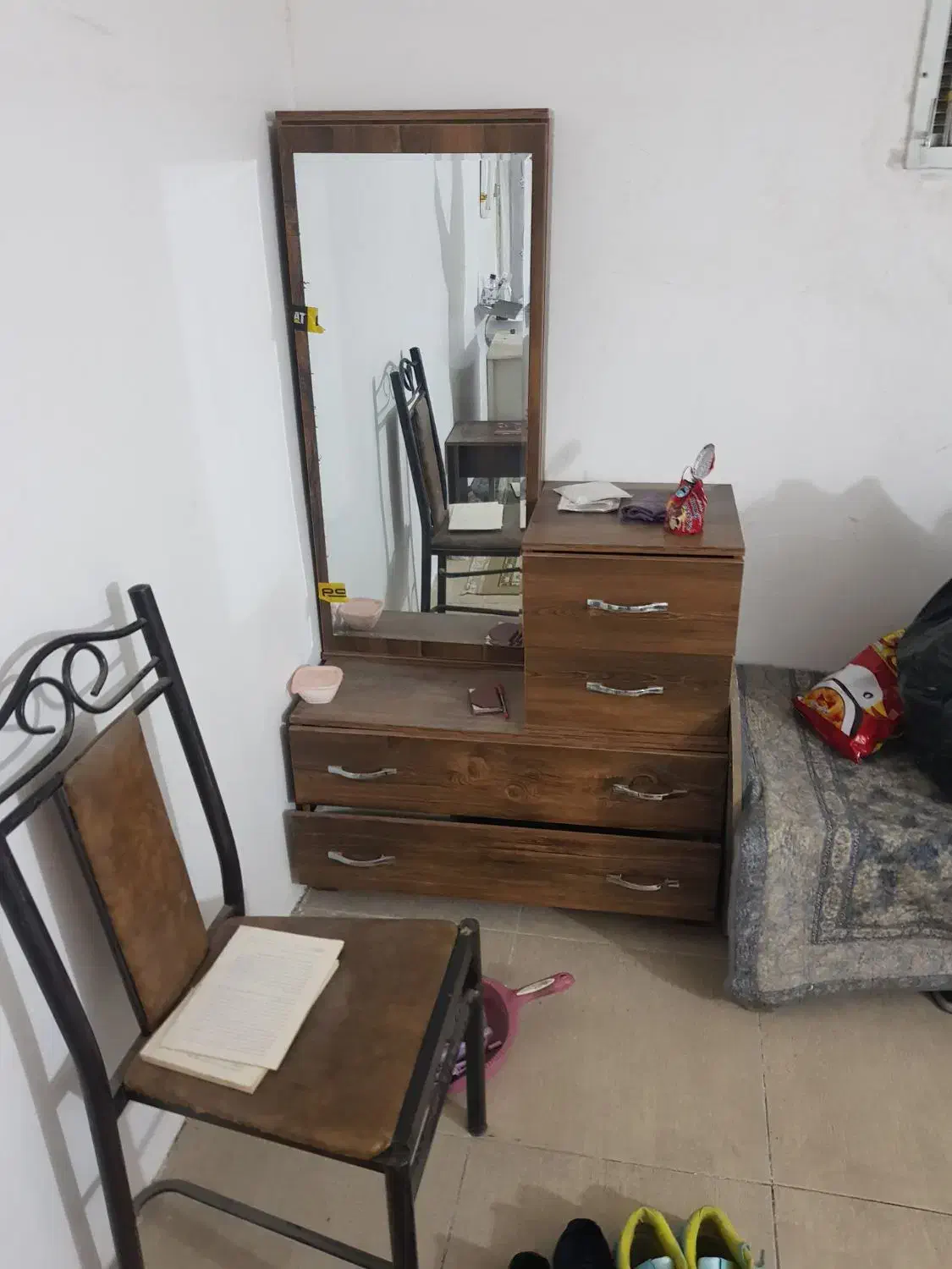 میز توالت با دراور و اینه|جاکفشی، کمد، دراور|اندیشه, اندیشه فاز ۱|دیوار