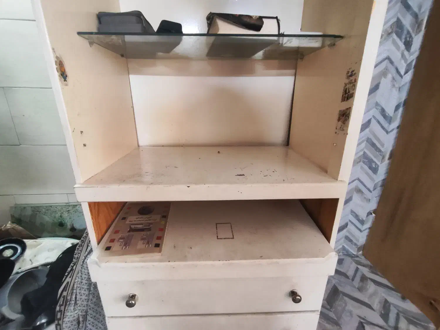 یک کمد لباس ویک میزتحریر|حراج|مشهد, شهید بهشتی|دیوار