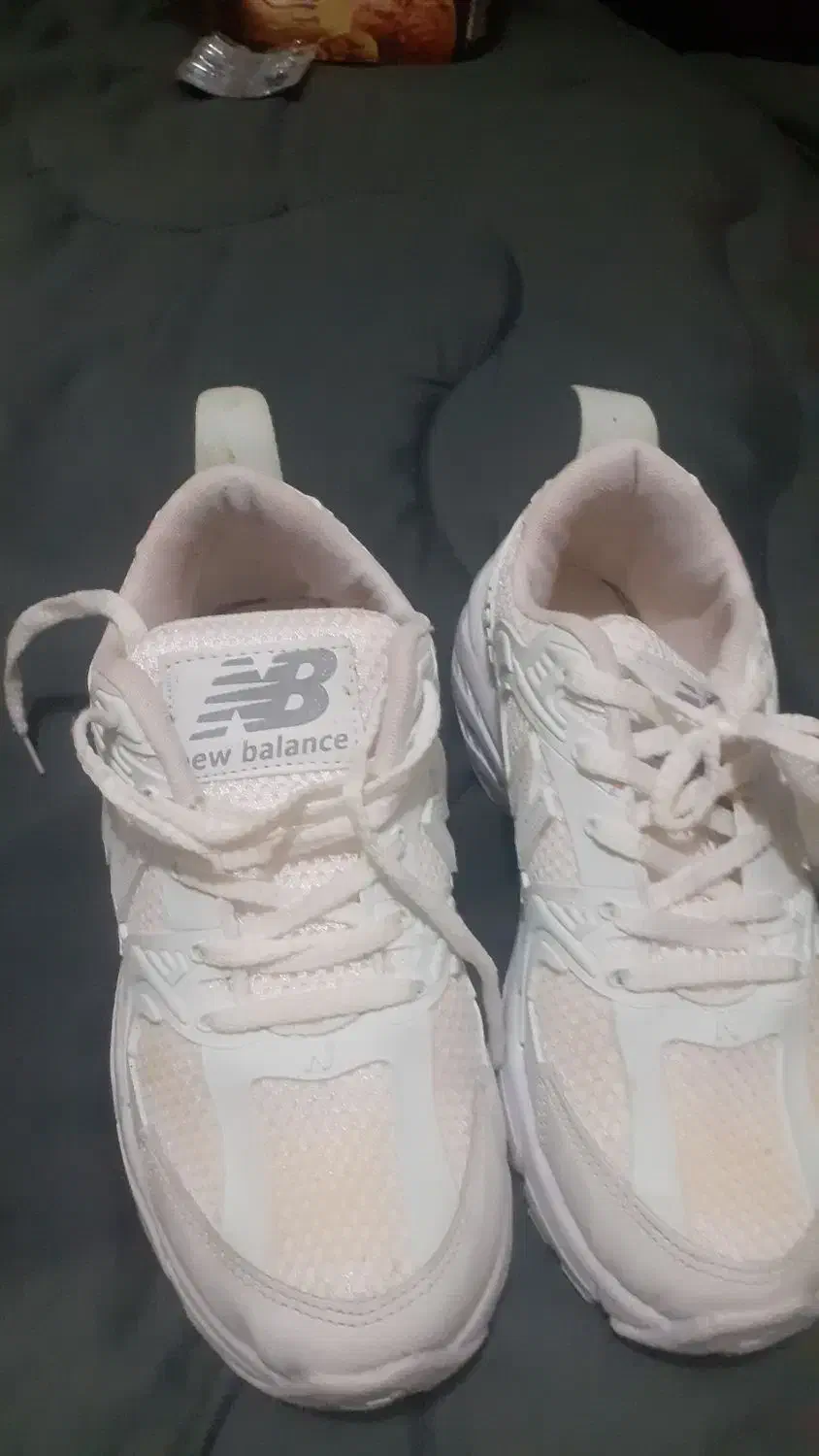 فروش دو جفت کتونی سرخابی ورزشی 1100و سفید 550000|کیف، کفش، کمربند|رشت, فلسطین|دیوار