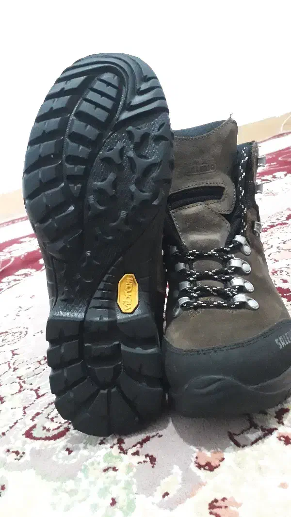 کفش کوهنوردی|کوهنوردی و کمپینگ|رامیان, |دیوار