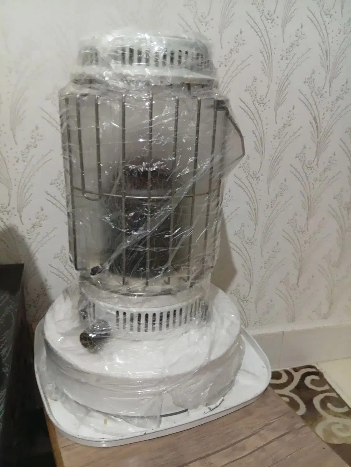 چراغ نفتی آترا|بخاری، هیتر، شومینه|پرند, فاز ۵|دیوار