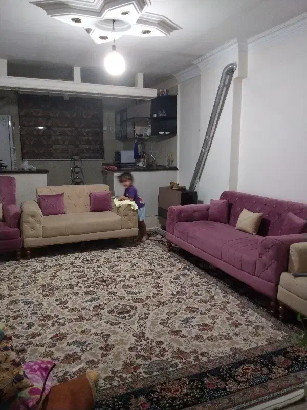 به دلیل نیاز مال میفروشم در حد نو هستن|مبلمان خانگی و میز عسلی|پاکدشت, پاکدشت (مامازند)|دیوار