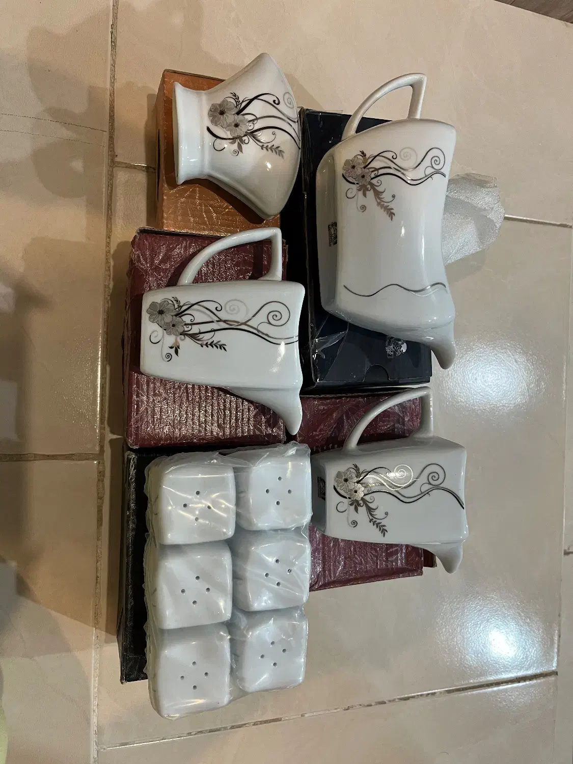 سرویس چینی تقدیس|ظروف سرو و پذیرایی|فردوس (خراسان), |دیوار