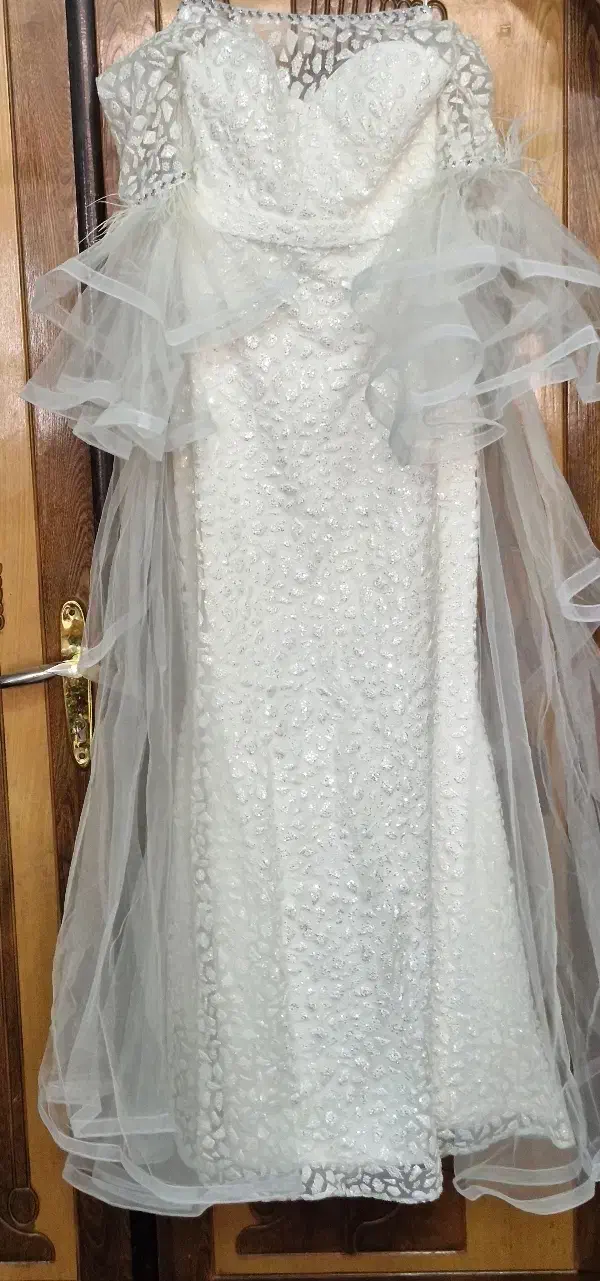 لباس مجلسی|لباس|لنجان, |دیوار