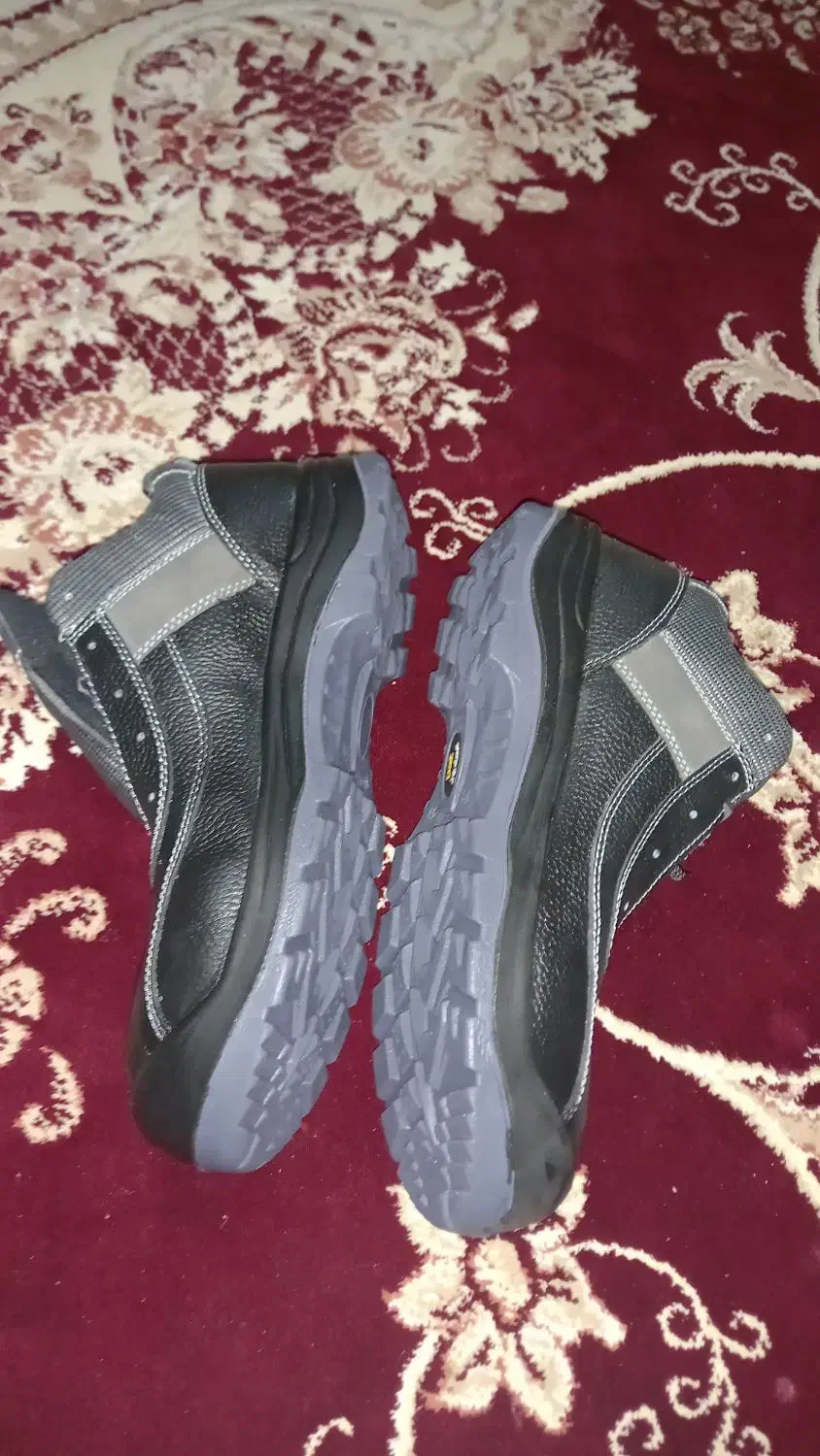 کفش کار ایمنی شرکتی|کیف، کفش، کمربند|زابل, |دیوار