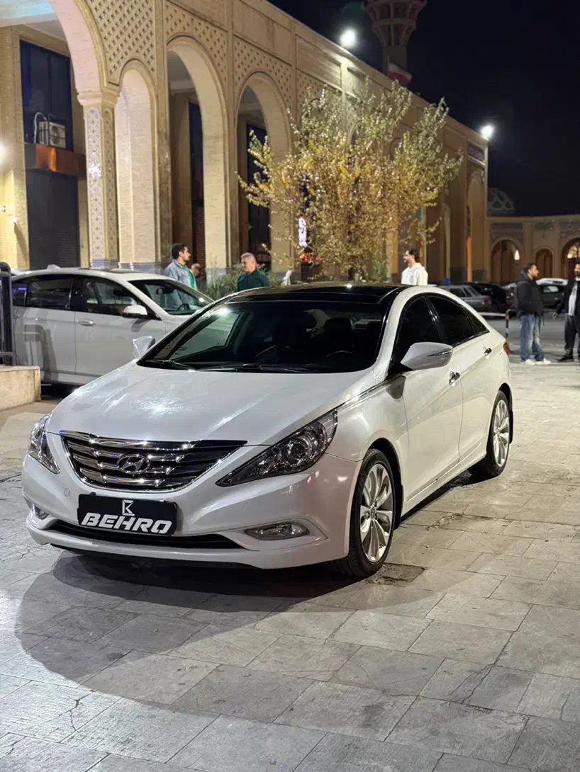 سوناتا ۲۰۱۱ فول کامل|خودرو سواری و وانت|اصفهان, تخت فولاد|دیوار