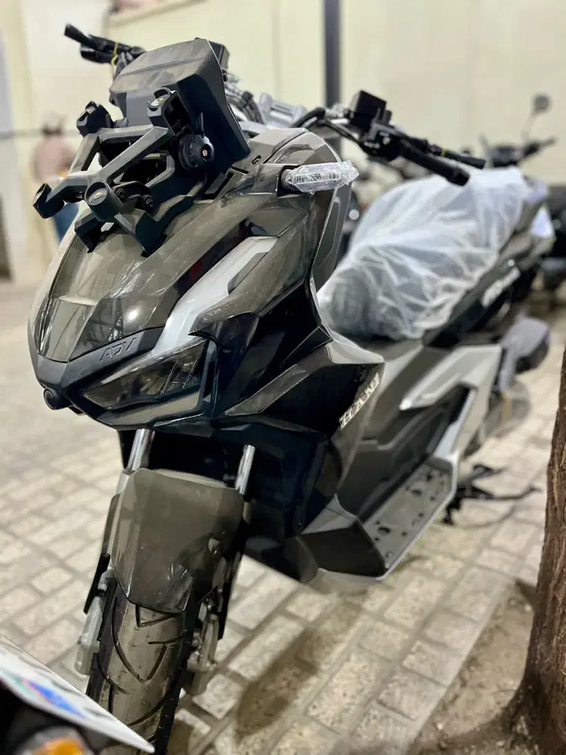 موتور ADV ای دی وی 180 هانی موتور کبیر صفر۱۴۰۴بیمه|موتورسیکلت|اراک, |دیوار