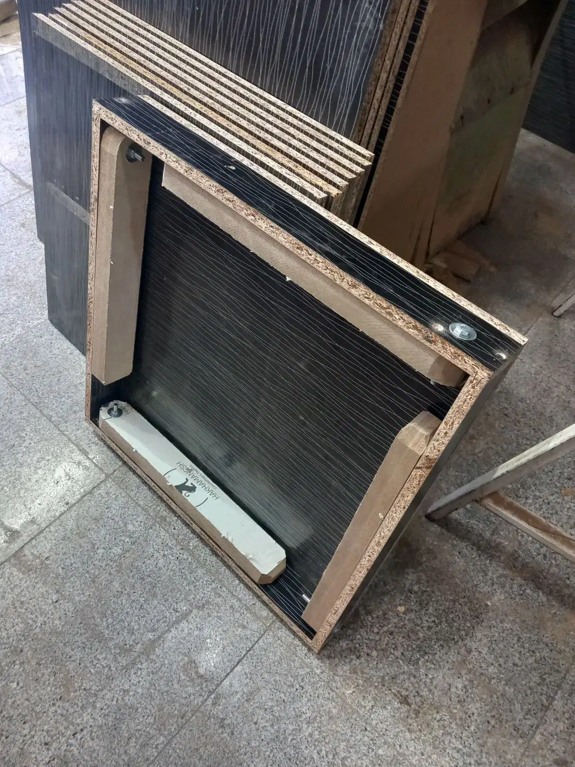 کرسی پایه تاشو و کمجا|بخاری، هیتر، شومینه|مشهد, سرافرازان|دیوار