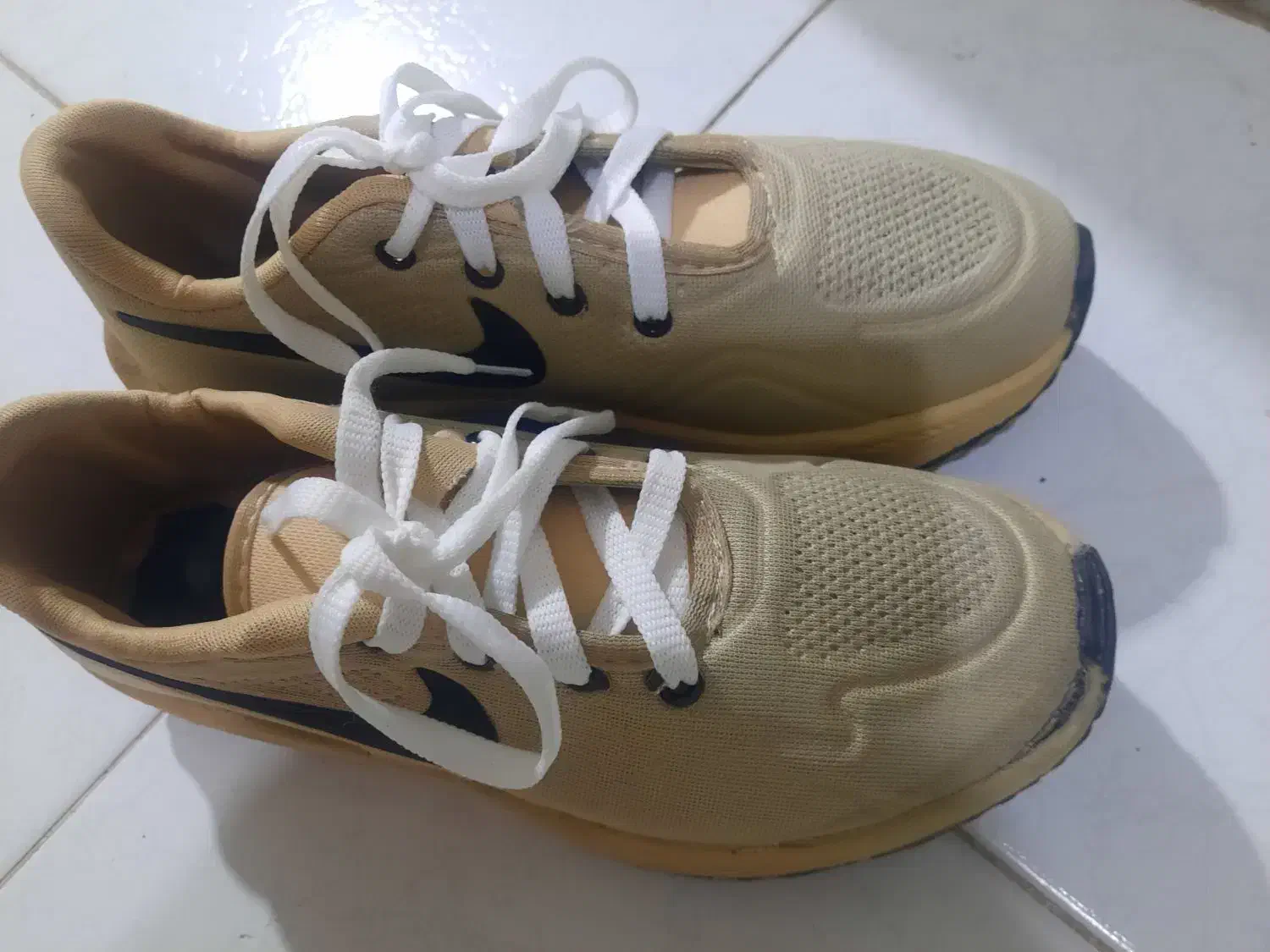 کتونی|کیف، کفش، کمربند|اراک, |دیوار