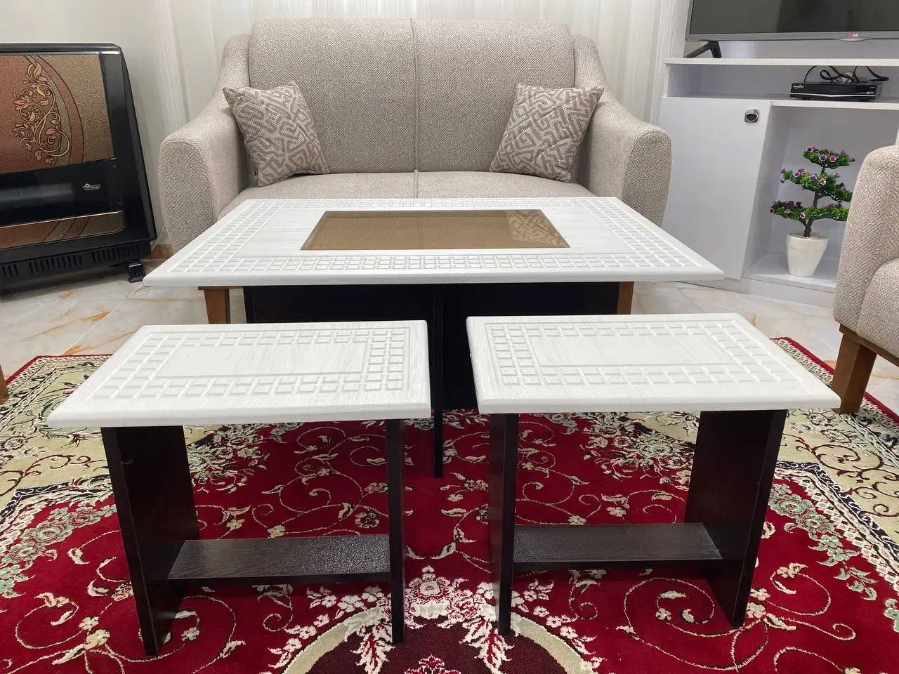 میز جلو مبلی و ۴ عدد عسلی|مبلمان خانگی و میز عسلی|کوچصفهان, |دیوار