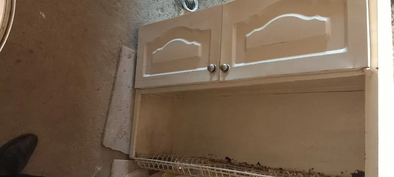 آبچکان فلزی سالم|آب‌چکان و نظم‌دهنده ظروف|ملایر, |دیوار