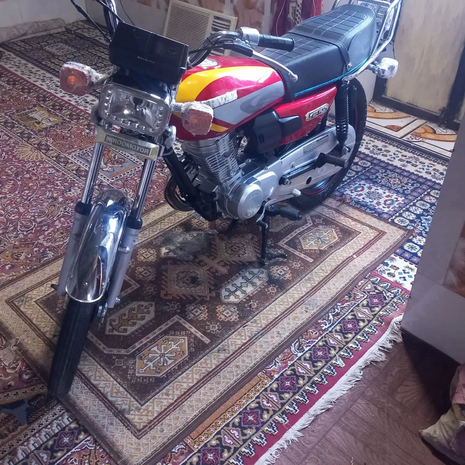 متور سیکلت ۱۲۵|موتورسیکلت|رودخانه, |دیوار